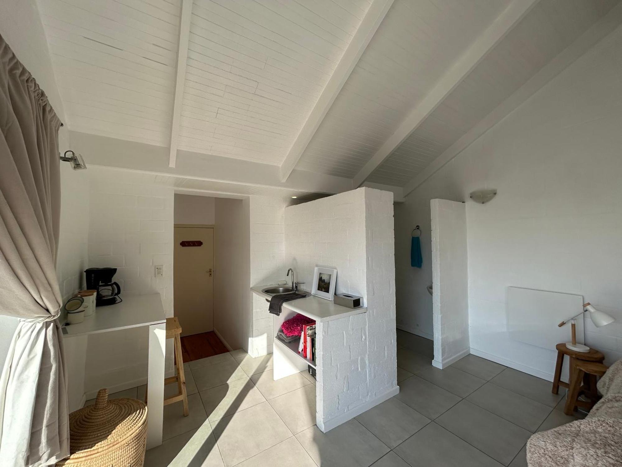 Ocean Mountain View Apartment